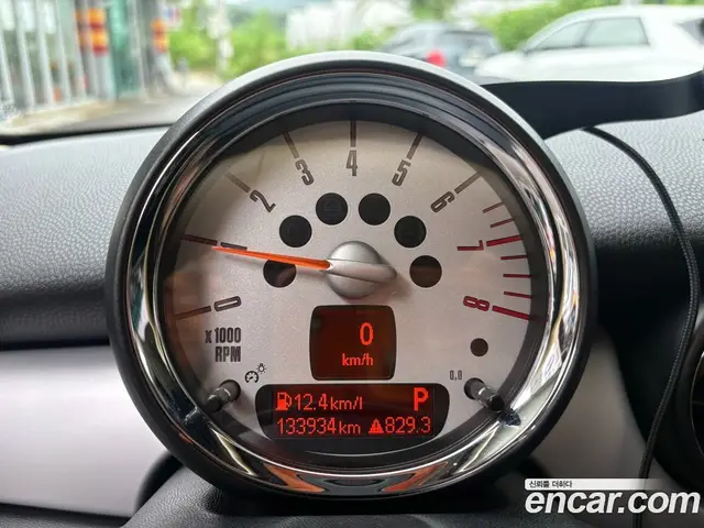 Mini Cooper 2011 1.6 автомат (гидро), миниатюра 10