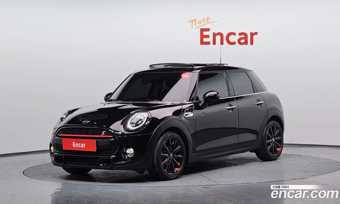 Mini Cooper 2019 2.0 автомат (гидро), фото 1 Mini Cooper 2019 2.0 автомат (гидро), фото 1