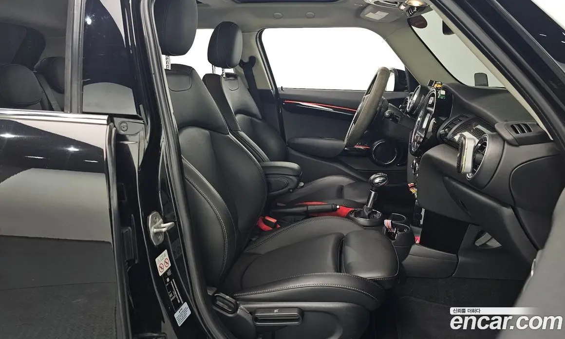 Mini Cooper 2019 2.0 автомат (гидро), фото 10 Mini Cooper 2019 2.0 автомат (гидро), фото 10