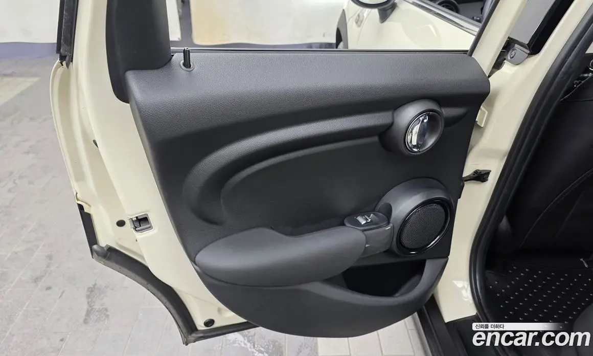 Mini Cooper 2020 1.5 автомат (гидро), фото 15