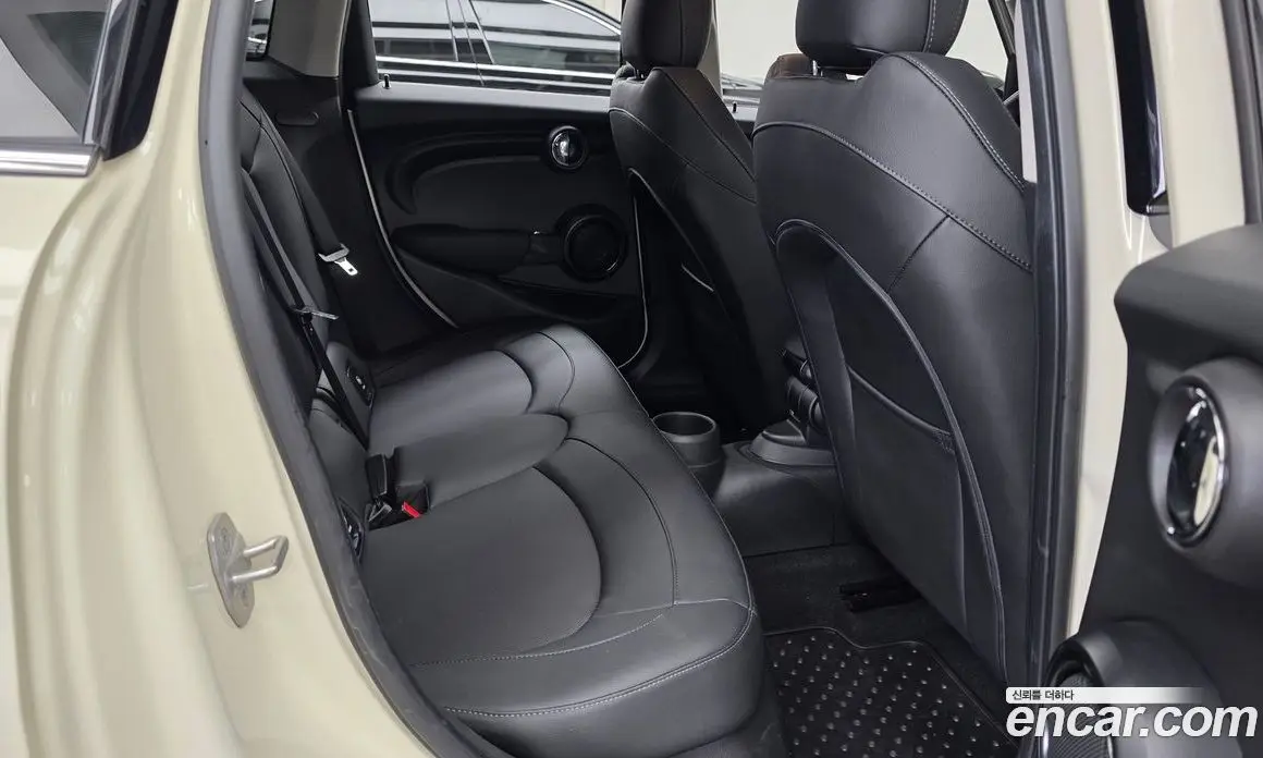 Mini Cooper 2020 1.5 автомат (гидро), фото 17