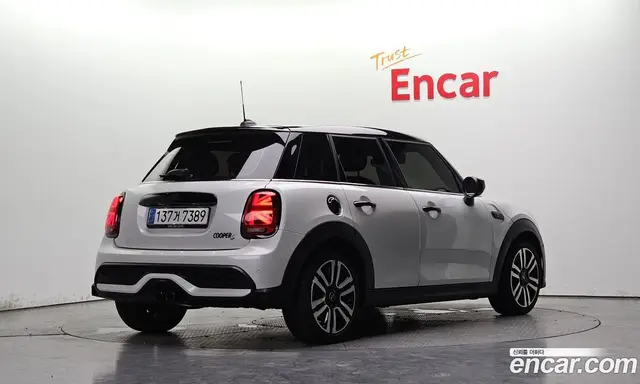Mini Cooper 2023 2.0 автомат (гидро), миниатюра 2