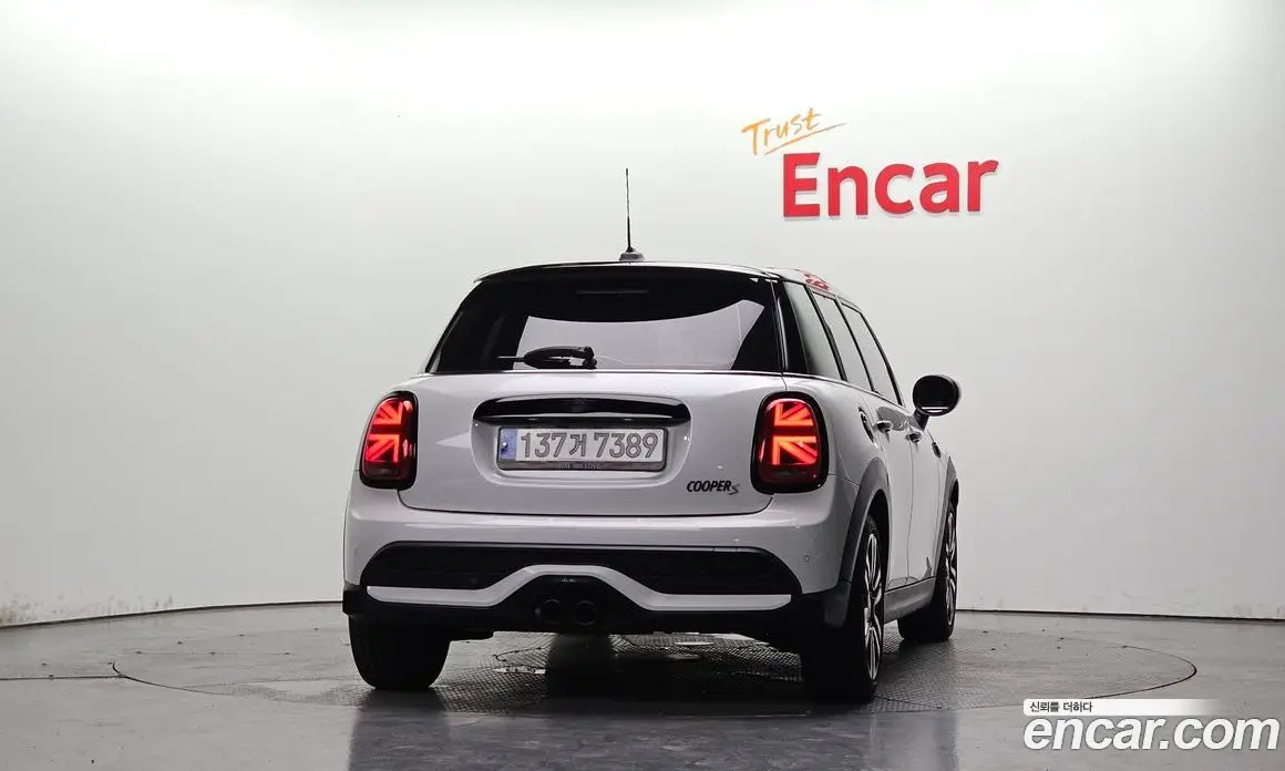 Mini Cooper 2023 2.0 автомат (гидро), фото 4