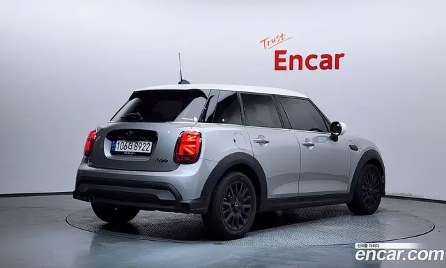 Mini Cooper 2023 1.5 автомат (гидро), миниатюра 2