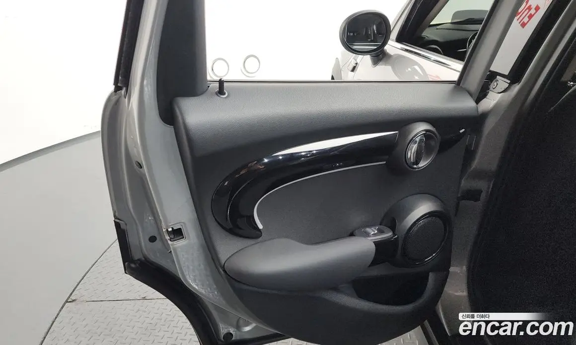 Mini Cooper 2023 1.5 автомат (гидро), фото 15