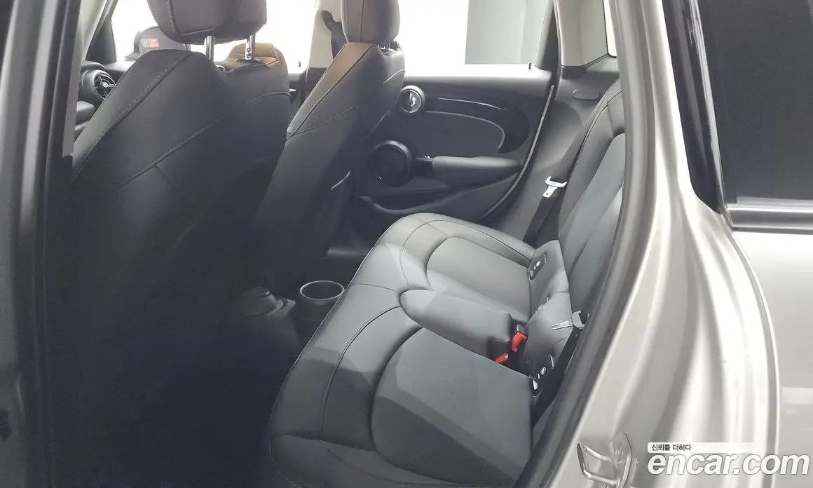 Mini Cooper 2023 1.5 автомат (гидро), фото 24