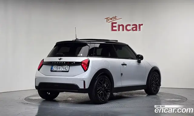 Mini Cooper 2024 2.0 автомат (гидро), миниатюра 1
