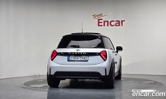 Mini Cooper 2024 2.0 автомат (гидро), миниатюра 3