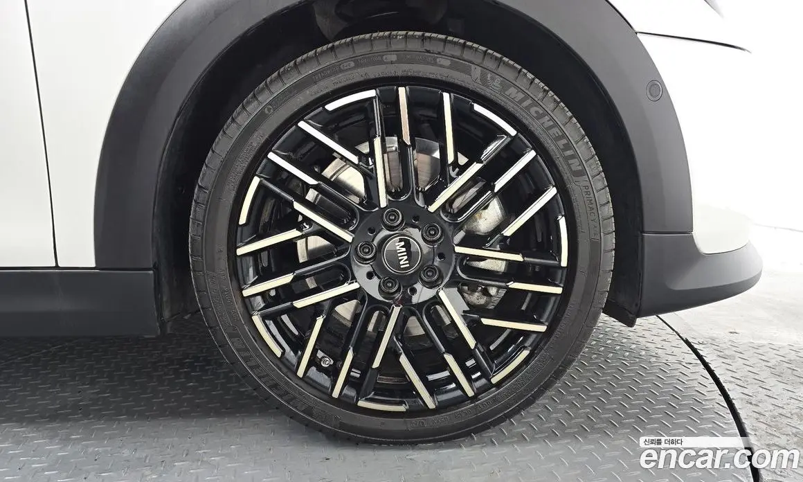 Mini Cooper 2024 2.0 автомат (гидро), фото 6