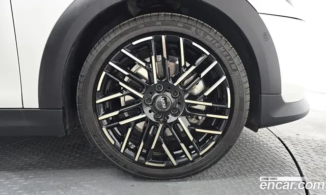 Mini Cooper 2024 2.0 автомат (гидро), миниатюра 6