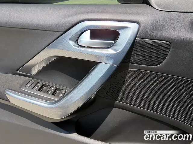 Peugeot 2008 2019 1.5 автомат (гидро), миниатюра 11