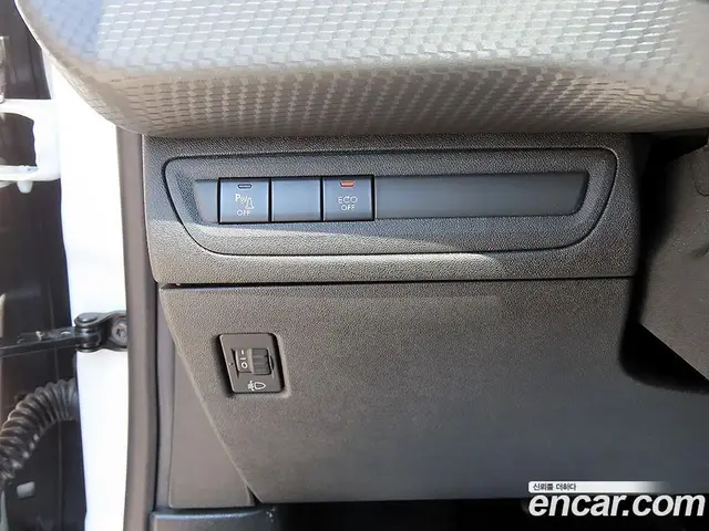 Peugeot 2008 2019 1.5 автомат (гидро), миниатюра 12