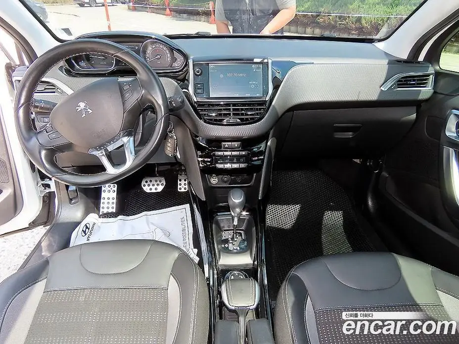 Peugeot 2008 2019 1.5 автомат (гидро), фото 7