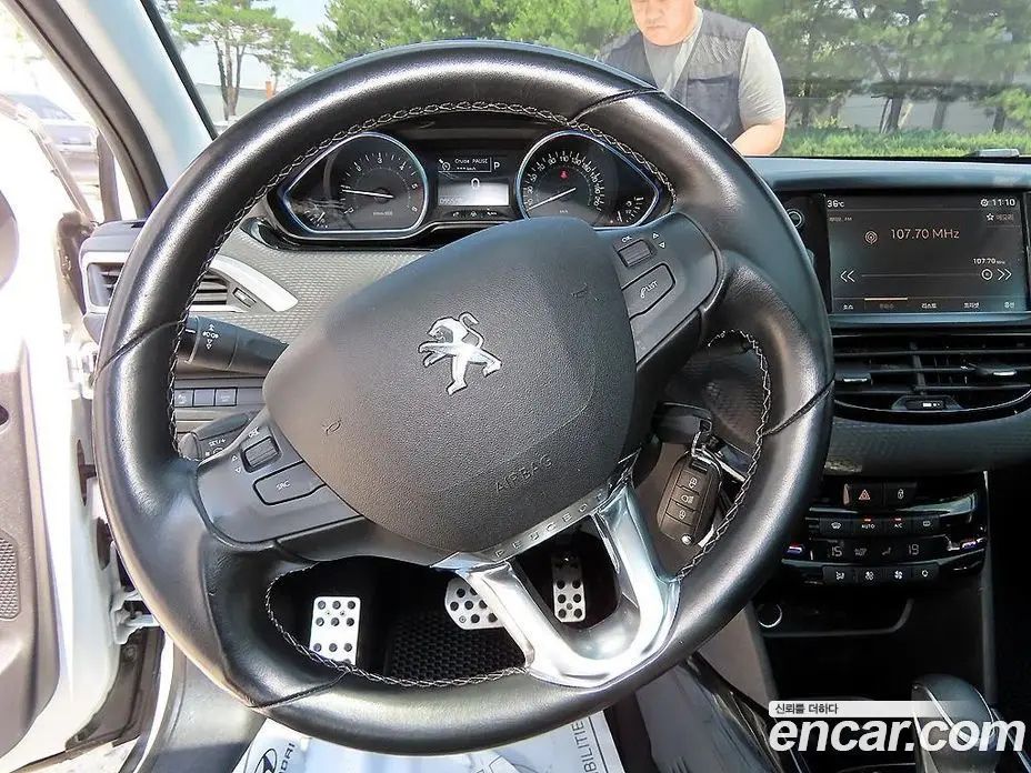 Peugeot 2008 2019 1.5 автомат (гидро), фото 8