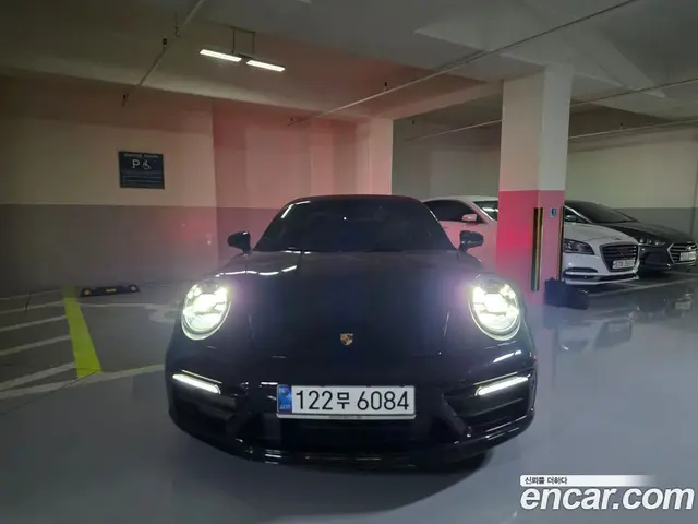 Porsche 911, 2024, 13 367 км