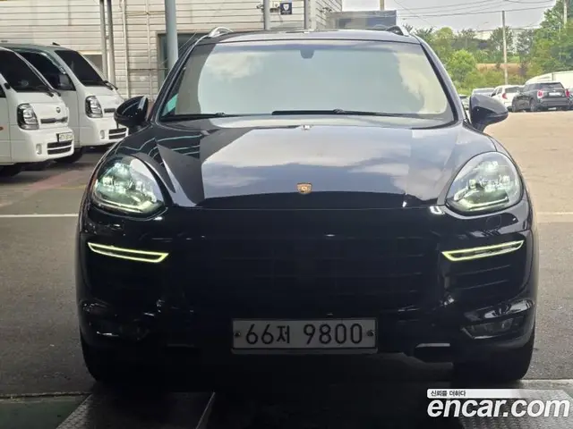 Porsche Cayenne, 2015, 169 942 км