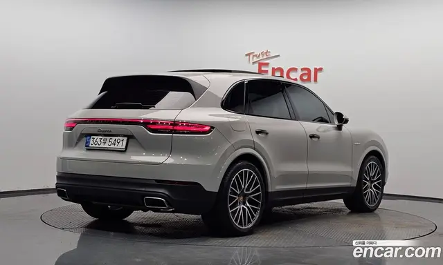 Porsche Cayenne 2022 3.0 автомат (гидро), миниатюра 1