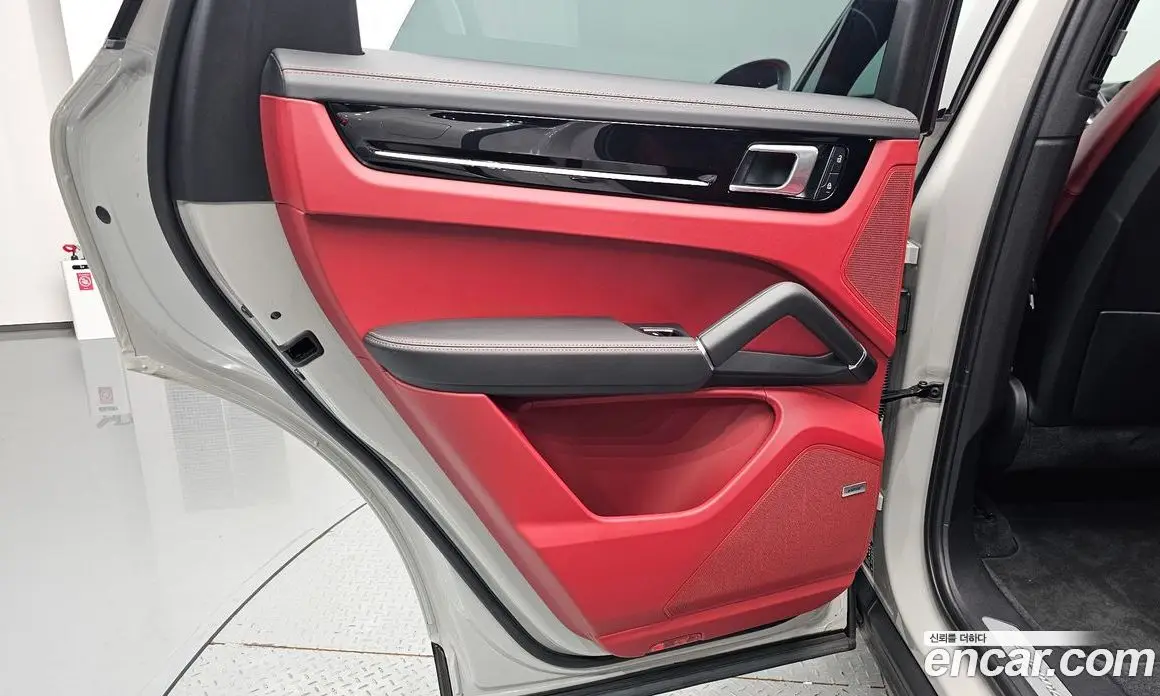Porsche Cayenne 2022 3.0 автомат (гидро), фото 14