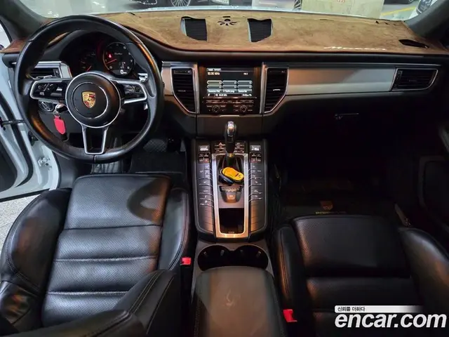 Porsche Macan 2014 3.6 автомат (гидро), миниатюра 8