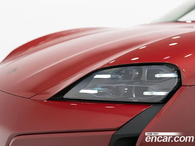 Porsche Taycan 2025 0.1 автомат (гидро), миниатюра 11