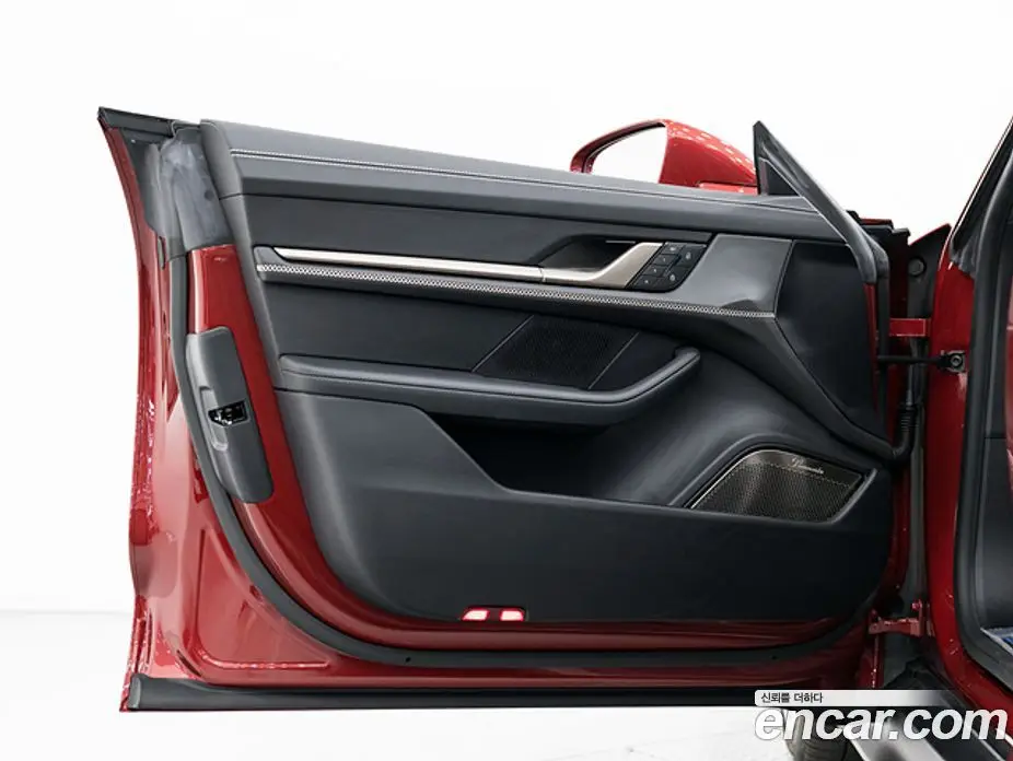 Porsche Taycan 2025 0.1 автомат (гидро), фото 15