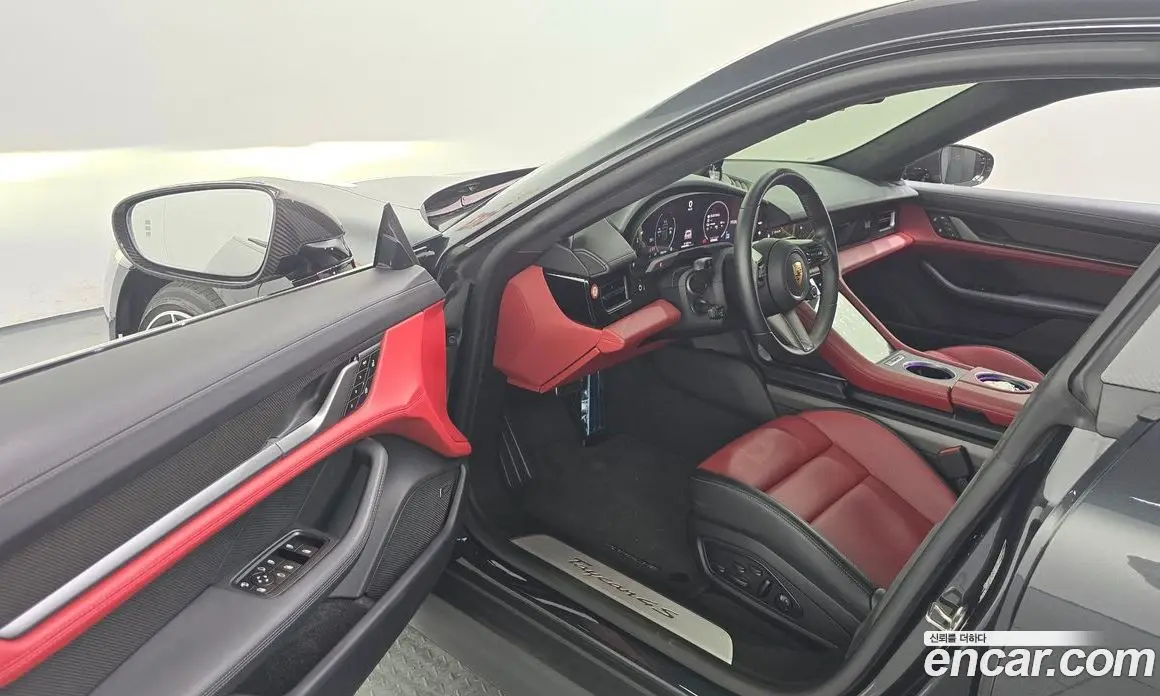 Porsche Taycan 2025 0.1 автомат (гидро), фото 13