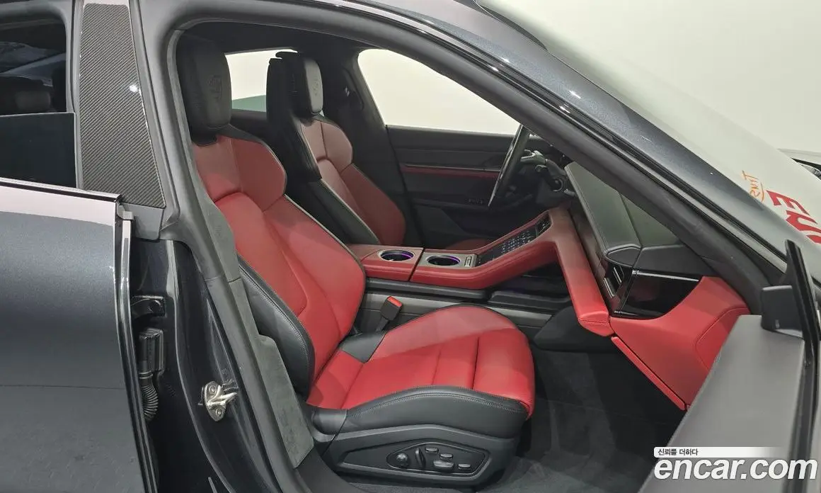 Porsche Taycan 2025 0.1 автомат (гидро), фото 16