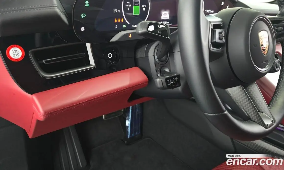Porsche Taycan 2025 0.1 автомат (гидро), фото 28