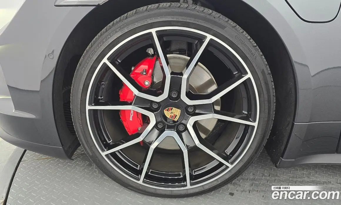 Porsche Taycan 2025 0.1 автомат (гидро), фото 5