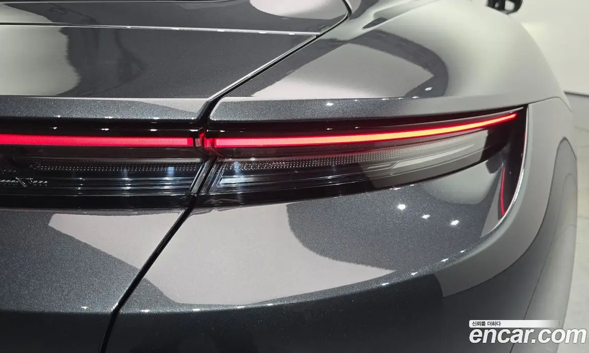 Porsche Taycan 2025 0.1 автомат (гидро), фото 9