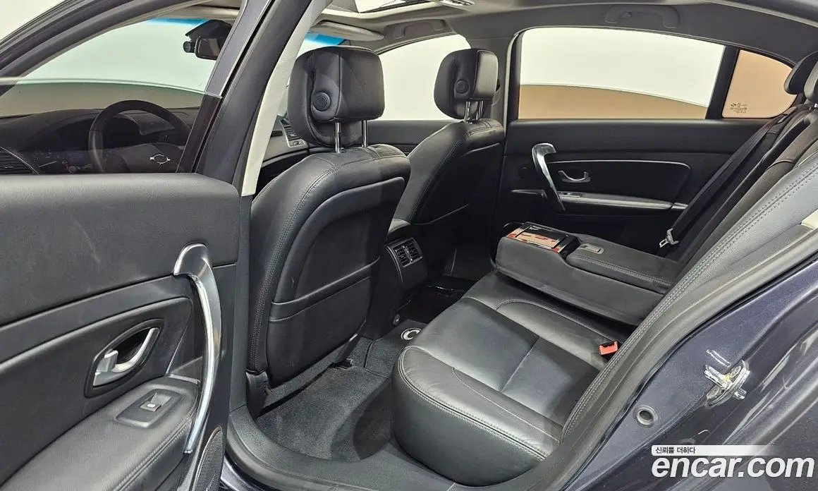Renault (Samsung) SM5 2010 2.0 автомат (гидро), фото 11 Renault (Samsung) SM5 2010 2.0 автомат (гидро), фото 11