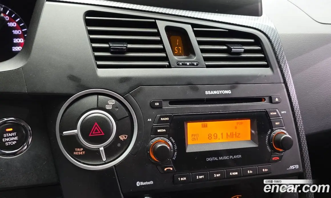 SsangYong Korando 2015 2.0 автомат (гидро), фото 22