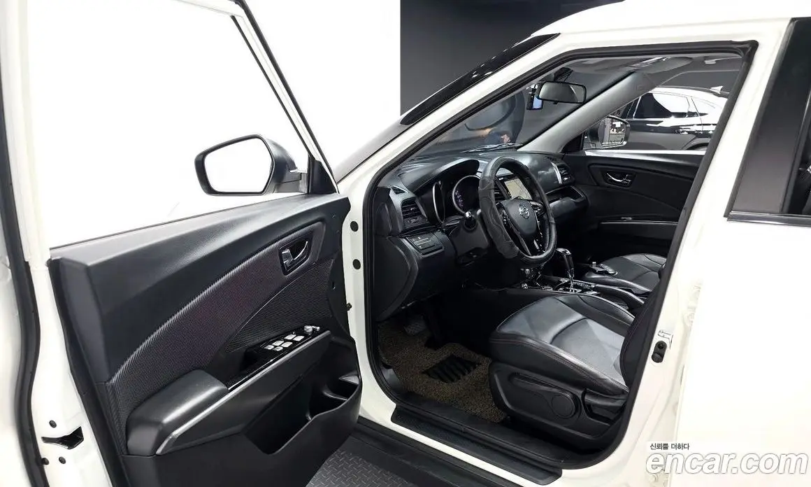 SsangYong TIBOLI 2017 1.6 автомат (гидро), фото 13
