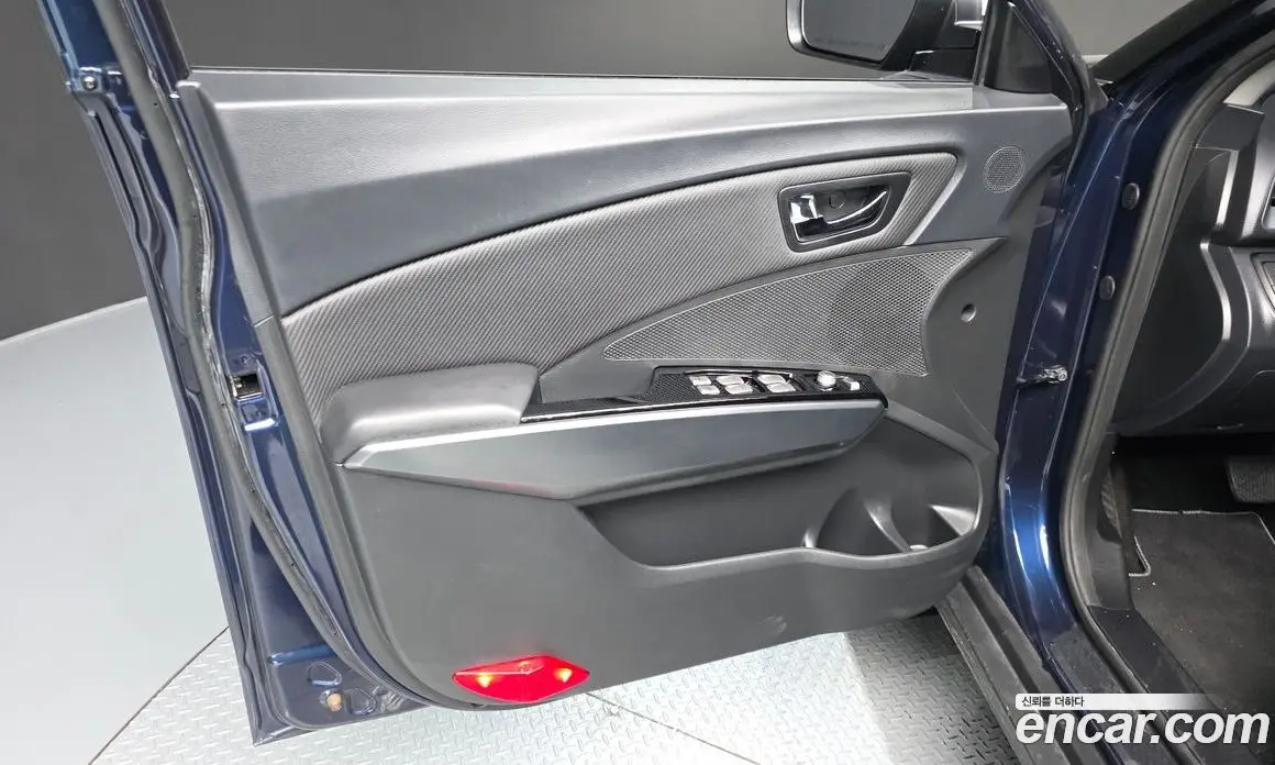 SsangYong TIBOLI 2018 1.6 автомат (гидро), фото 14