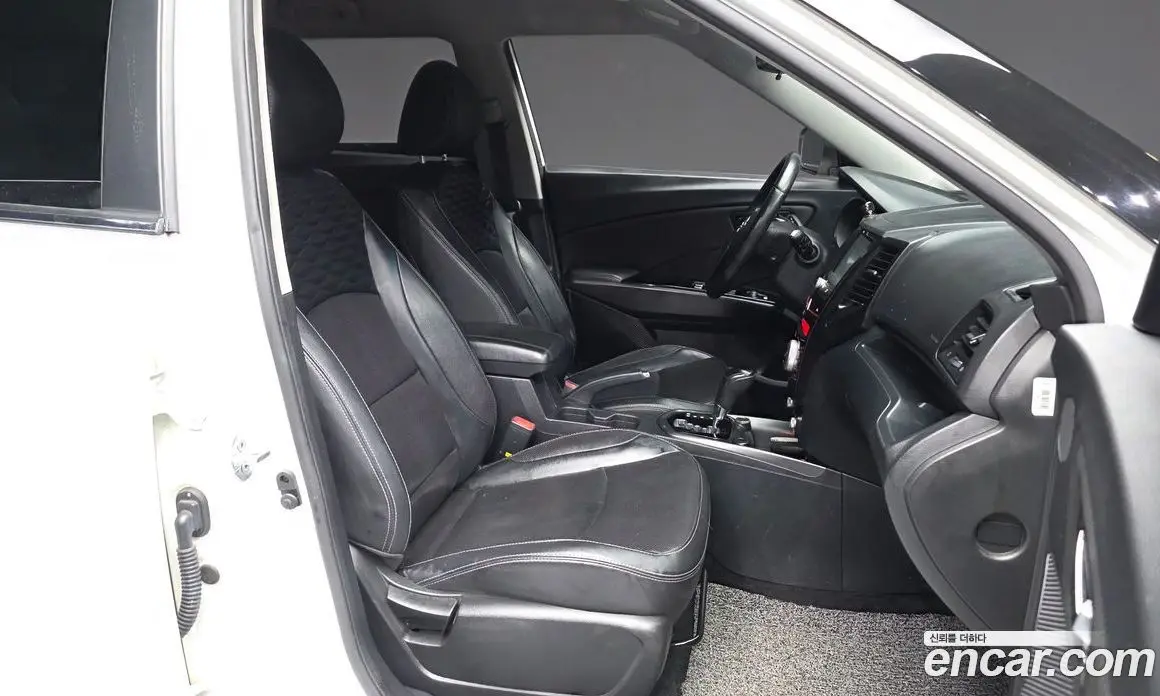 SsangYong TIBOLI 2018 1.6 автомат (гидро), фото 11