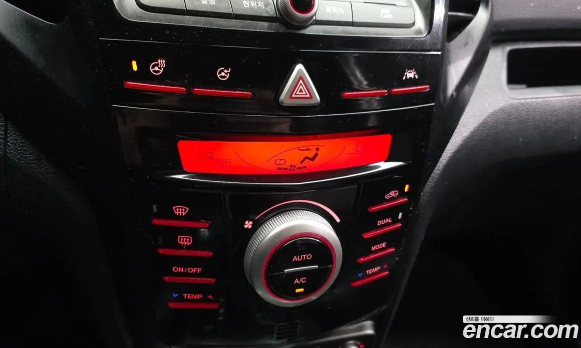 SsangYong TIBOLI 2018 1.6 автомат (гидро), фото 17