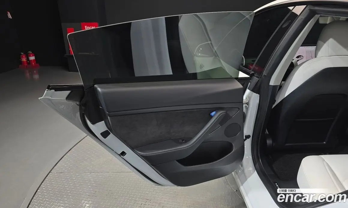 Tesla Model 3 2022 0.2 автомат (гидро), фото 15