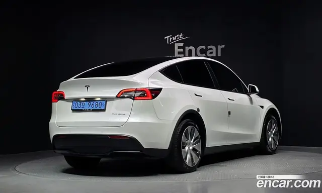 Tesla Model Y 2022 0.2 автомат (гидро), миниатюра 2