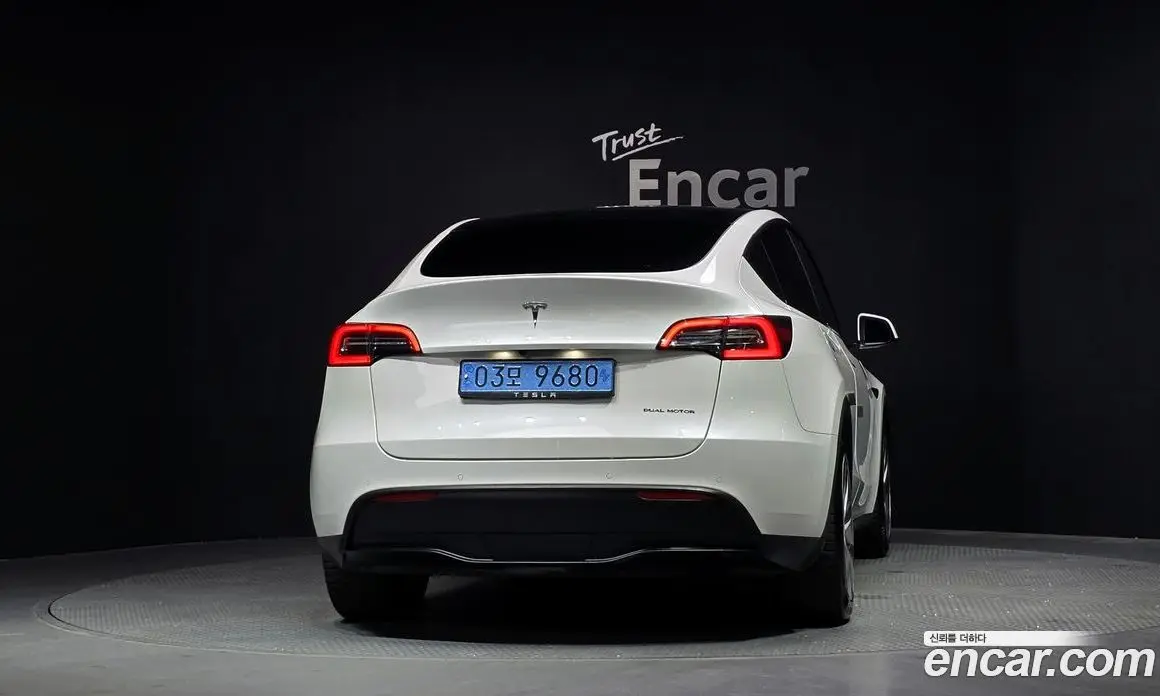Tesla Model Y 2022 0.2 автомат (гидро), фото 4