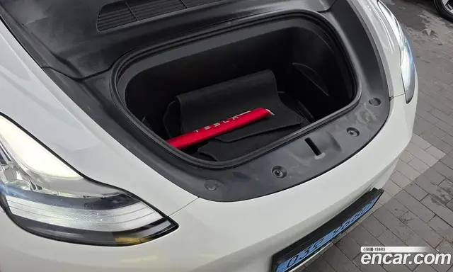 Tesla Model Y 2022 0.2 автомат (гидро), миниатюра 6