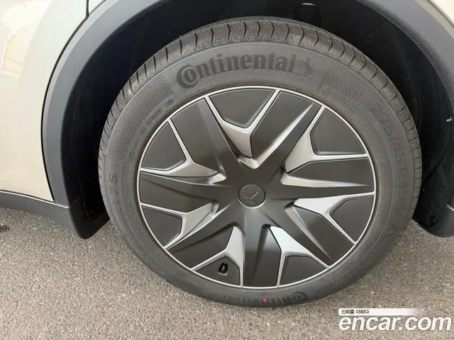 Tesla Model Y 2026 0.2 автомат (гидро), миниатюра 5