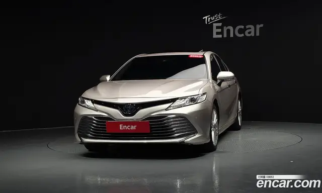Toyota Camry 2018 2.5 автомат (гидро), миниатюра 2