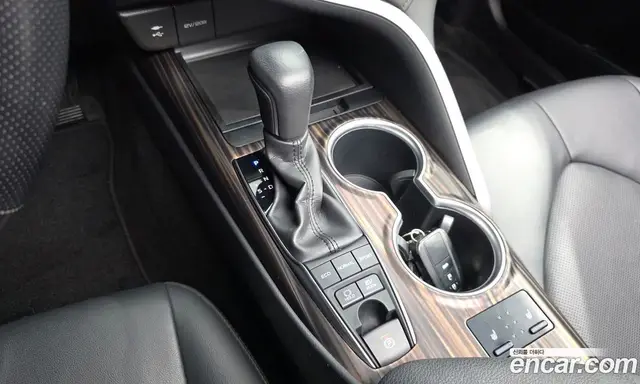Toyota Camry 2018 2.5 автомат (гидро), миниатюра 11