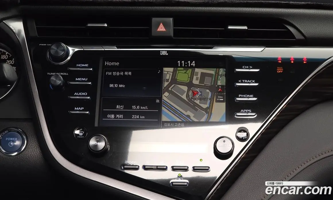 Toyota Camry 2018 2.5 автомат (гидро), фото 19