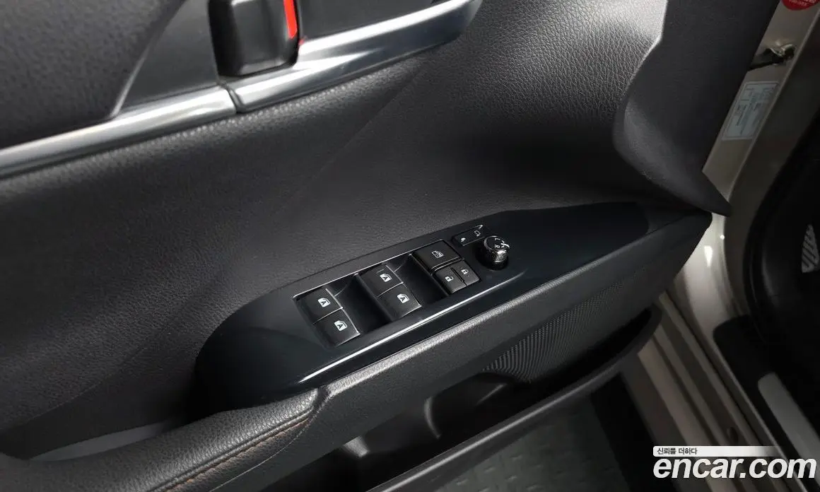 Toyota Camry 2018 2.5 автомат (гидро), фото 27