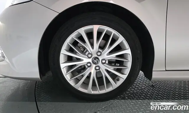 Toyota Camry 2018 2.5 автомат (гидро), миниатюра 4
