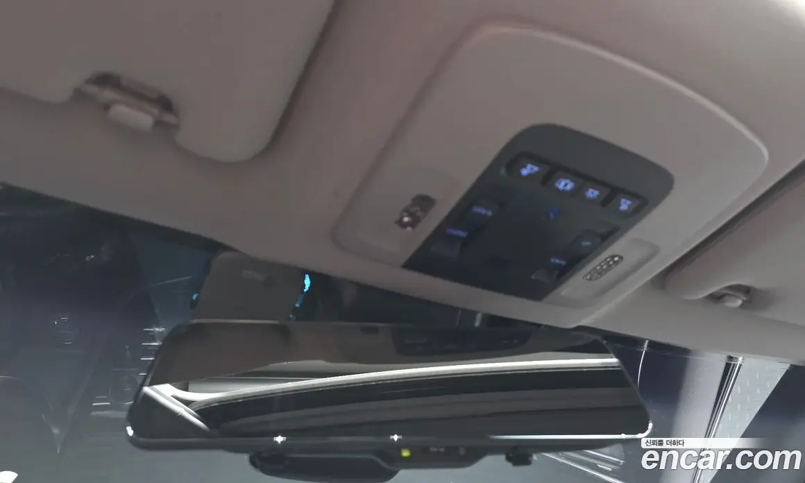 Toyota Camry 2018 2.5 автомат (гидро), фото 31