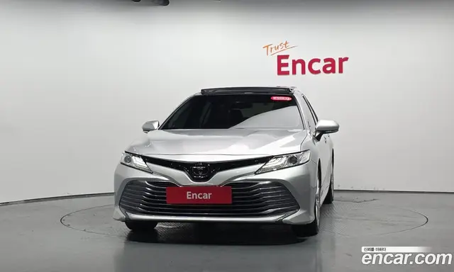 Toyota Camry 2019 2.5 автомат (гидро), миниатюра 2