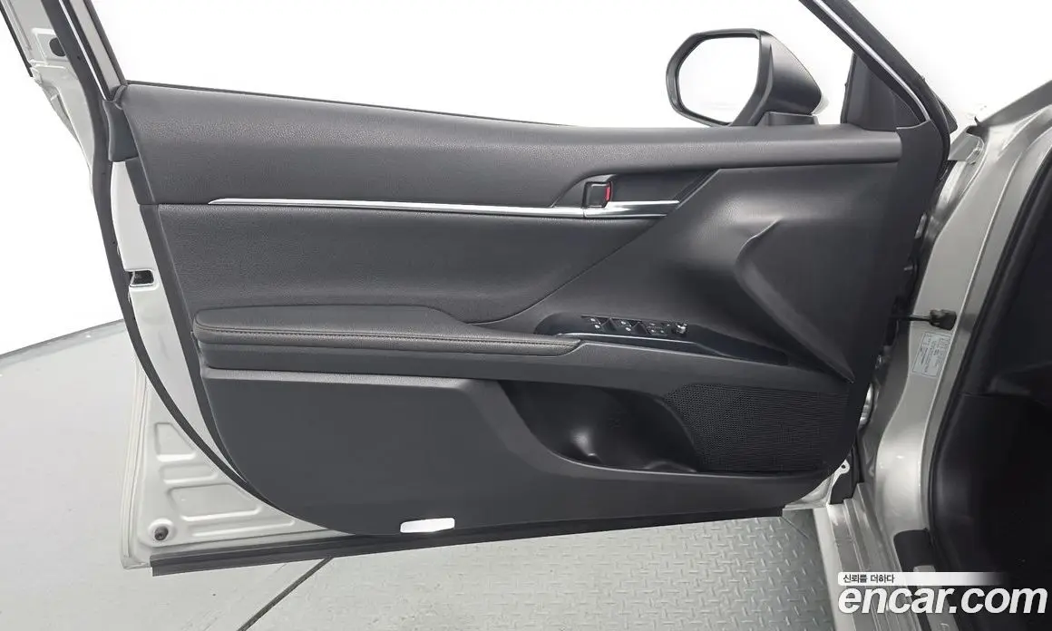 Toyota Camry 2019 2.5 автомат (гидро), фото 13