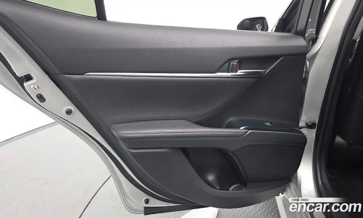 Toyota Camry 2019 2.5 автомат (гидро), фото 14